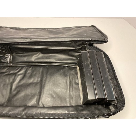 Audiobooks Direct Vtg Soft Zippered Cassette Case Holds 15 Plus EUC - Picture 10 of 14